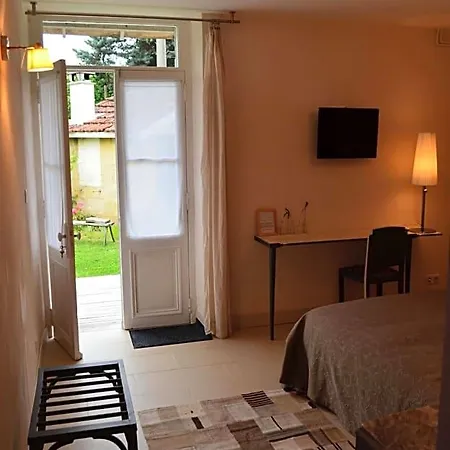 Le Jardin Secret Couette-café 3*